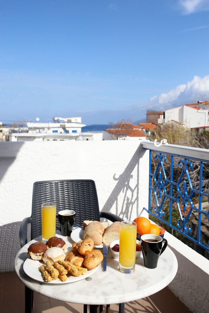 Atheras Hotel 55/65