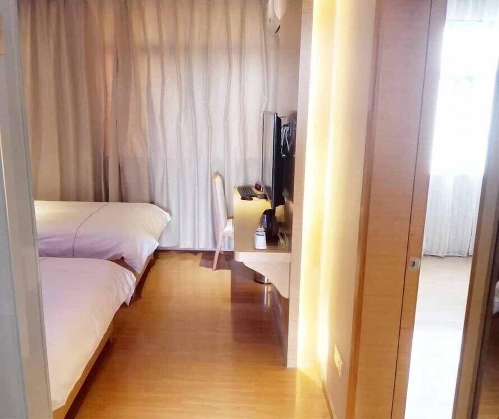 Linghang Hotel Shenzhen Airport Branch 15/19