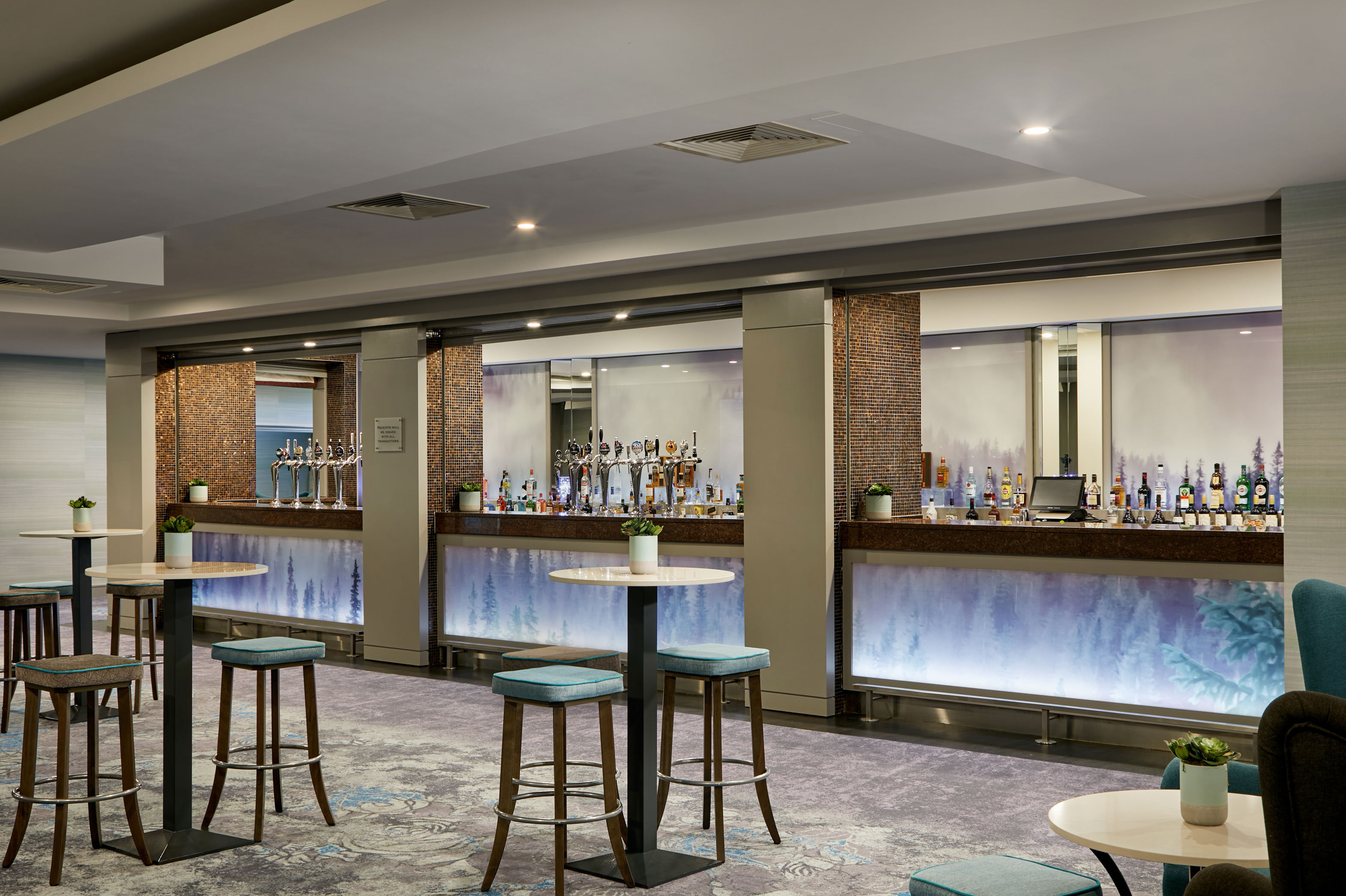 CROWNE PLAZA BLANCHARDSTOWN 57/76