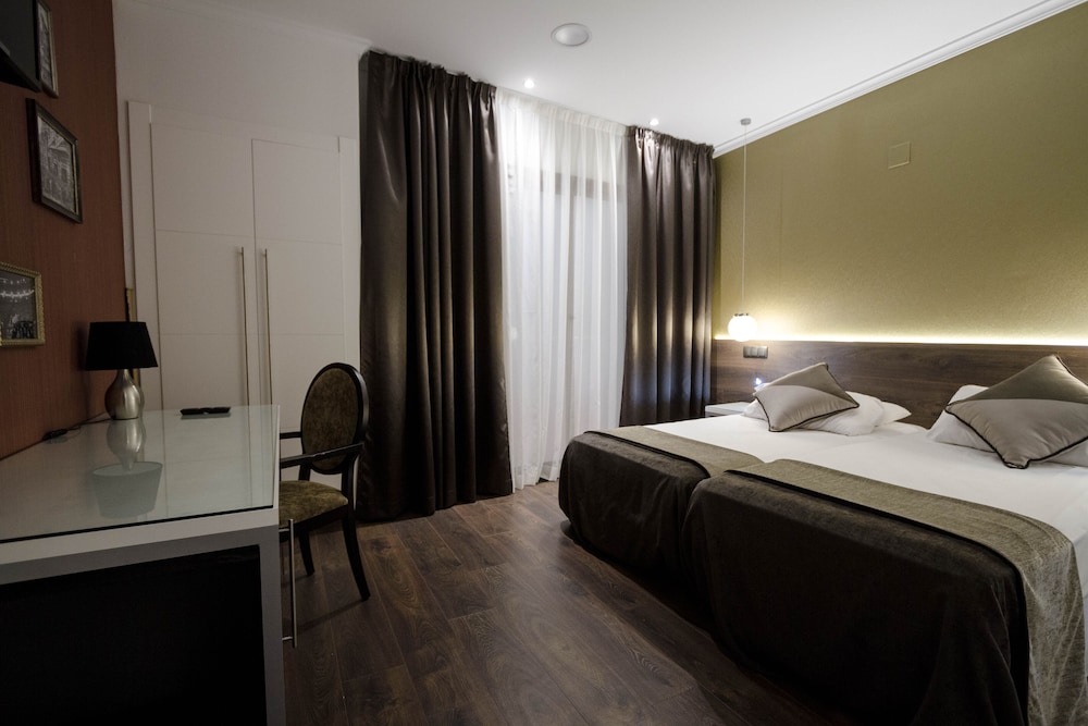 Hotel Moderno BCN 28/70