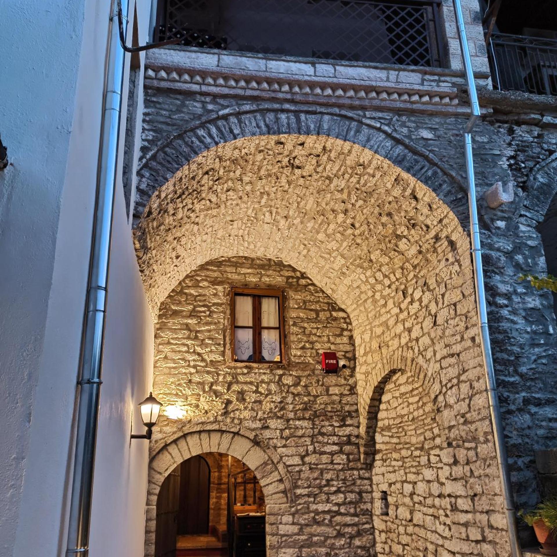 Hotel Praga in GJIROKASTER