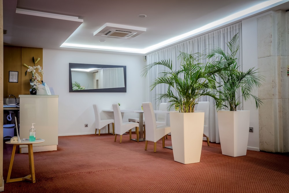Lara Hotel 30/49