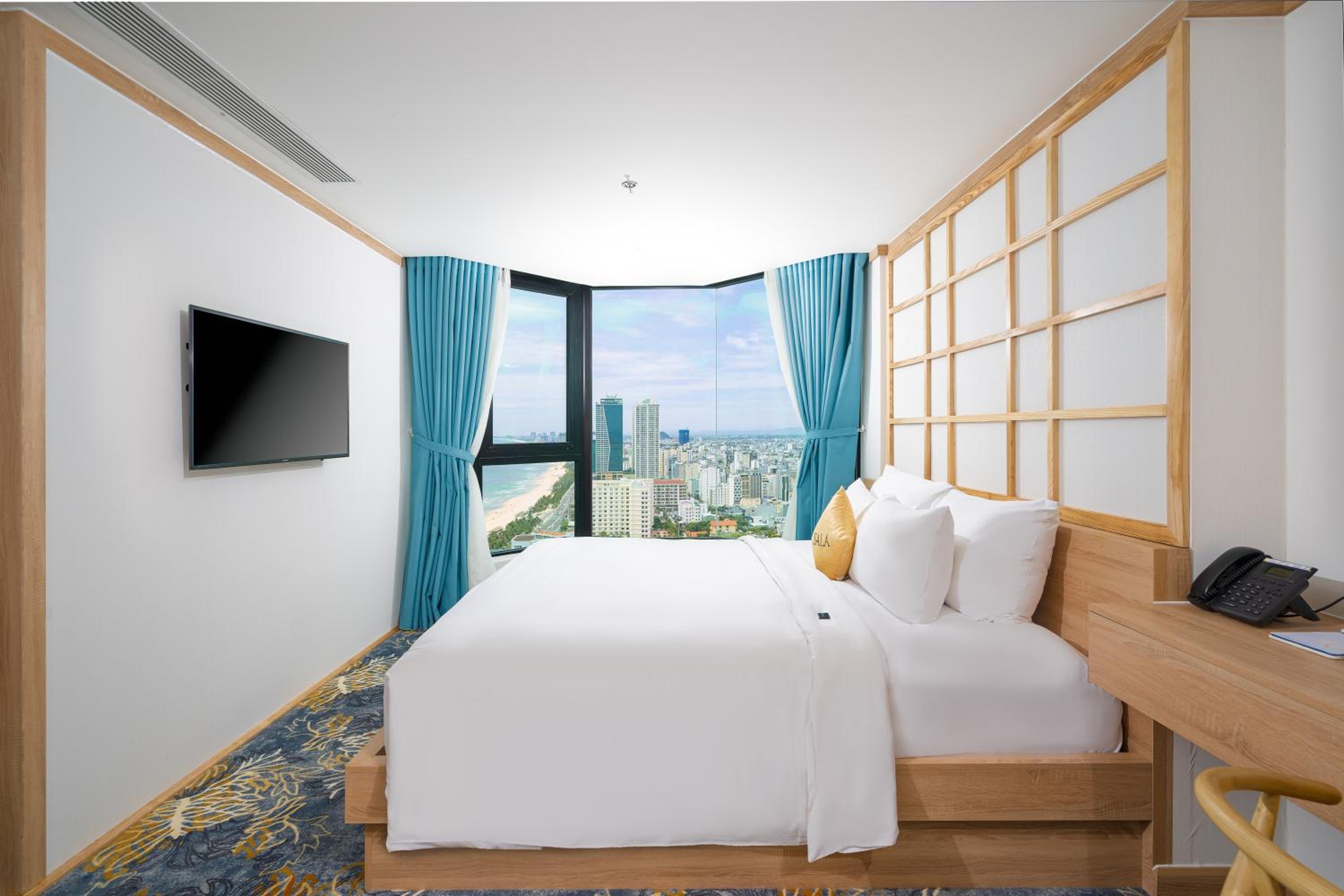 Osa, King Bed
