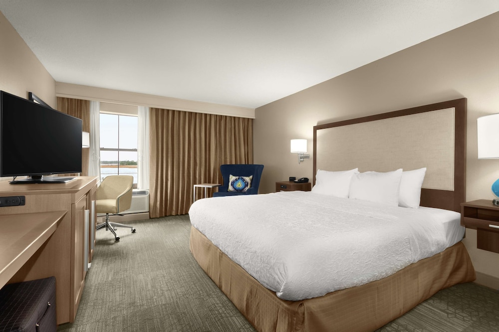 Hampton Inn Georgetown Marina 8/35