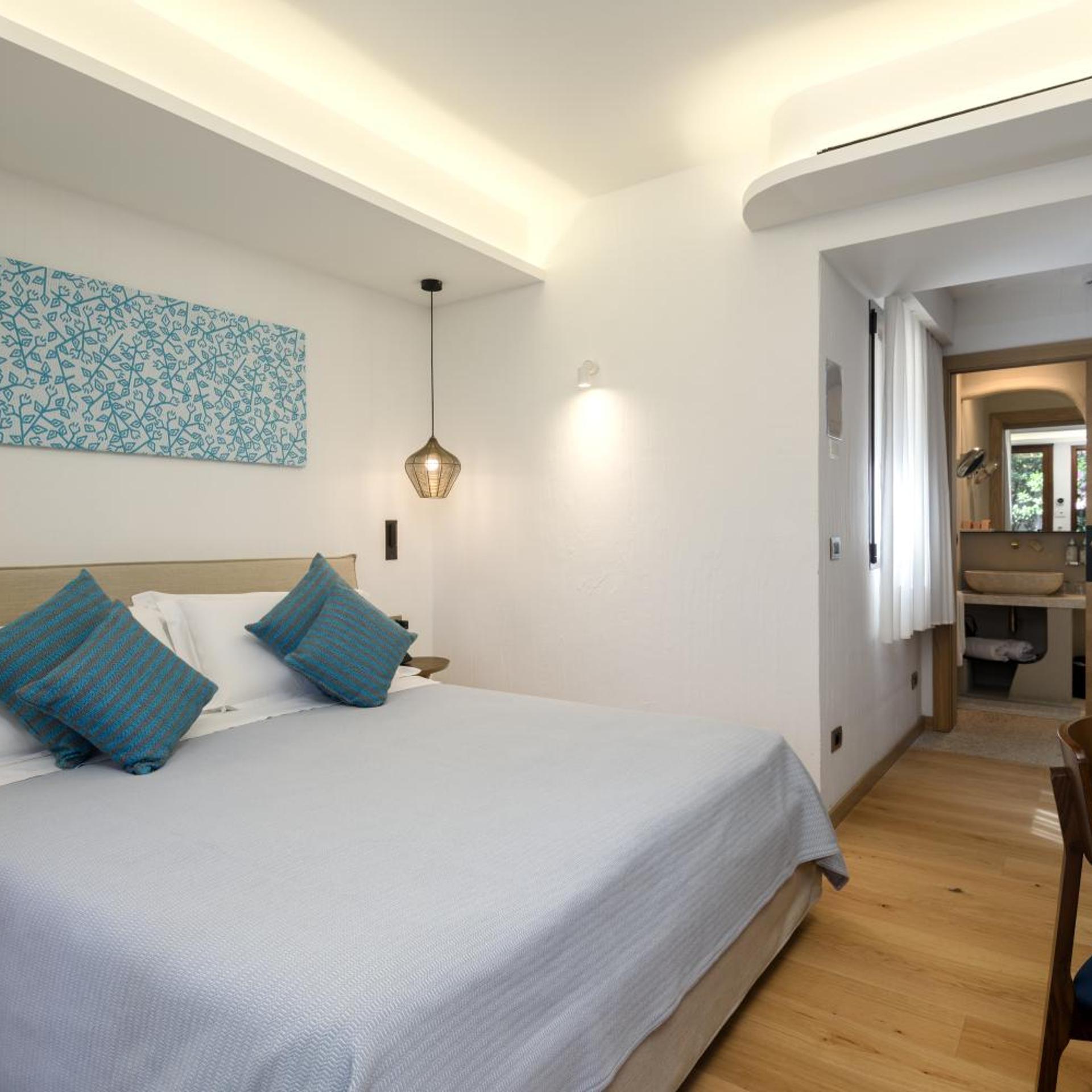 Room, Double Bed