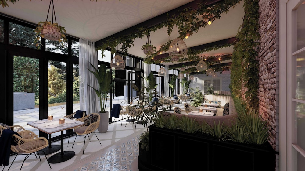 The Clements Hotel 43/65