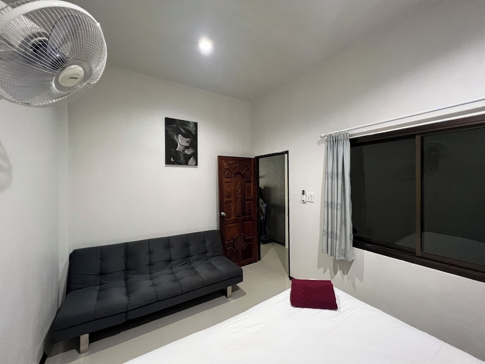 Baan Bua Talay 54/65