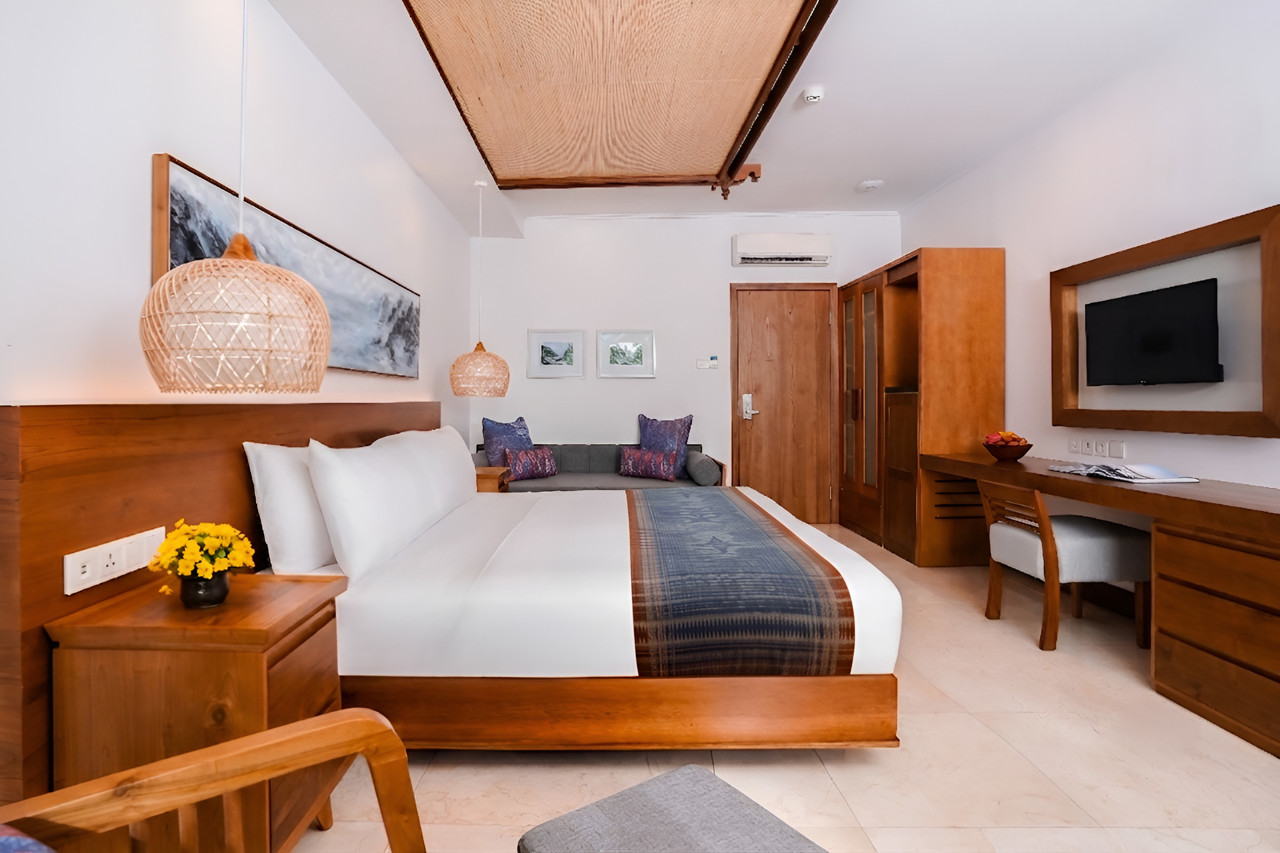 LEGIAN BEACH HOTEL 12/57
