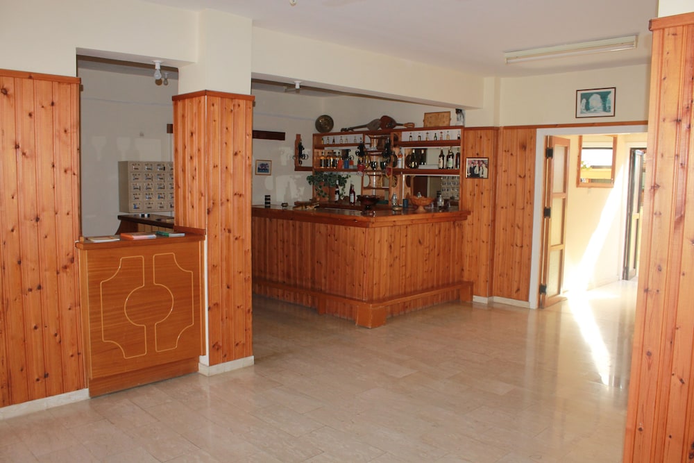 Florea Hotel Apts 4/49
