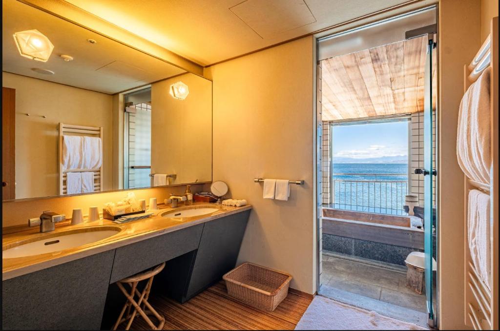 Awashima Hotel 60/60