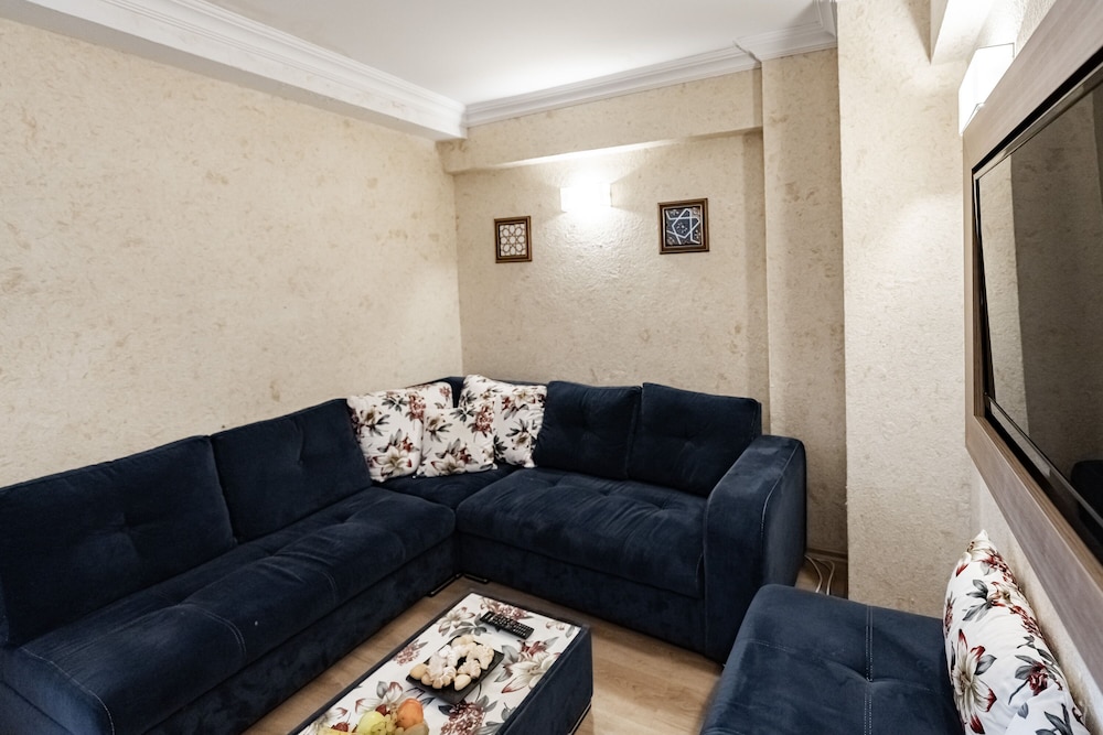 Konur Hotel 38/50
