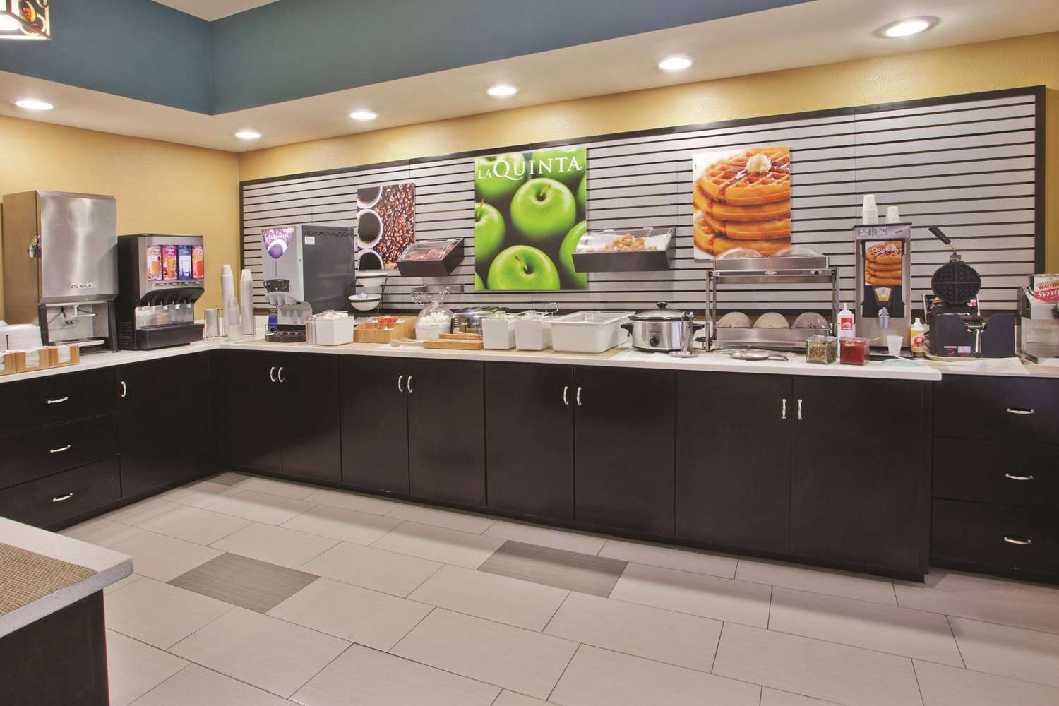 La Quinta Inn Suites By Wyndham Oxford Anniston 5/14