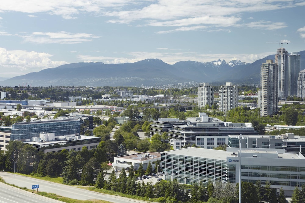 Delta Hotels by Marriott Burnaby Conference Centre 19/46