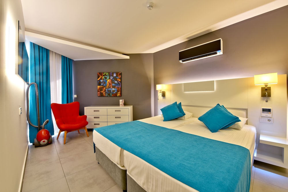 1 BEDROOM, FAMILY, APARTMENT