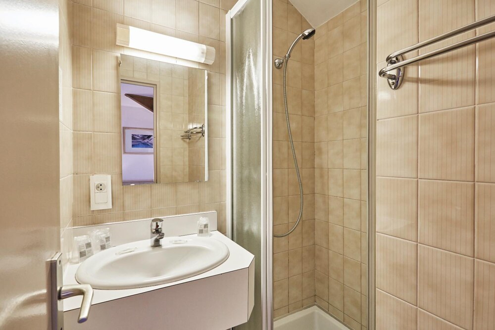 CITOTEL HOTEL NATIONAL 11/40