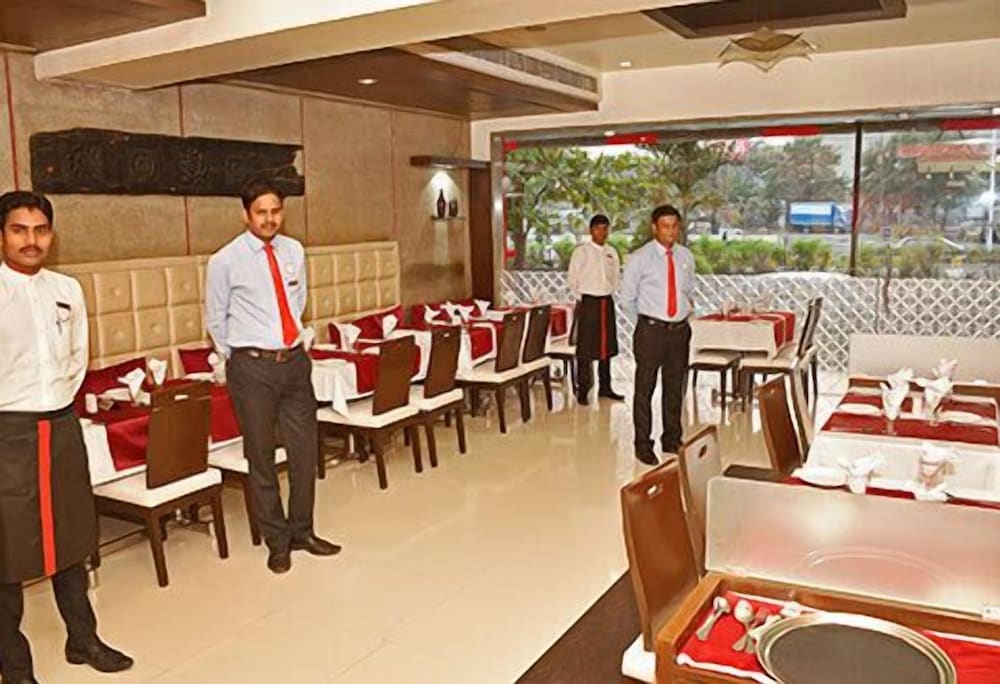 Hotel South Coast 13/15