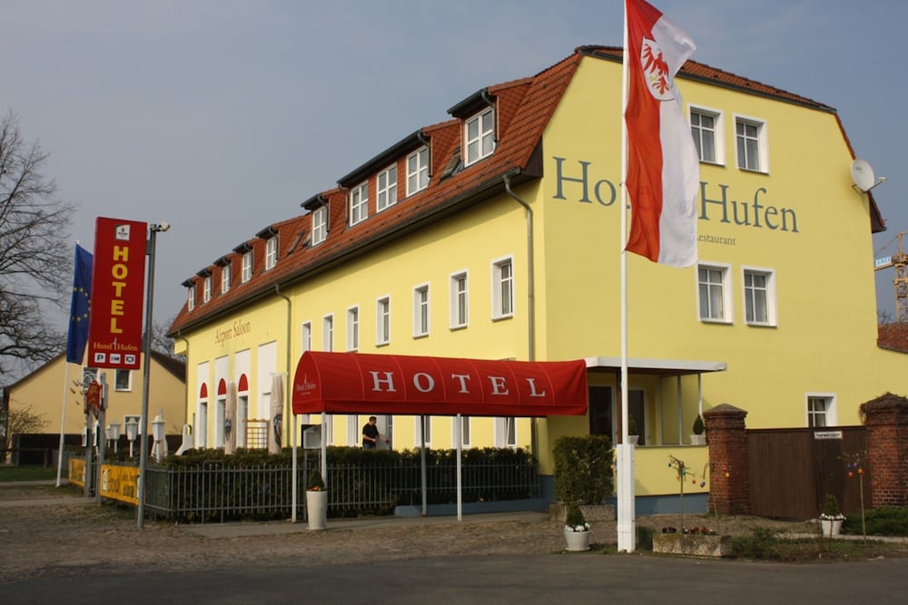 Hotel 4 Hufen 3/23