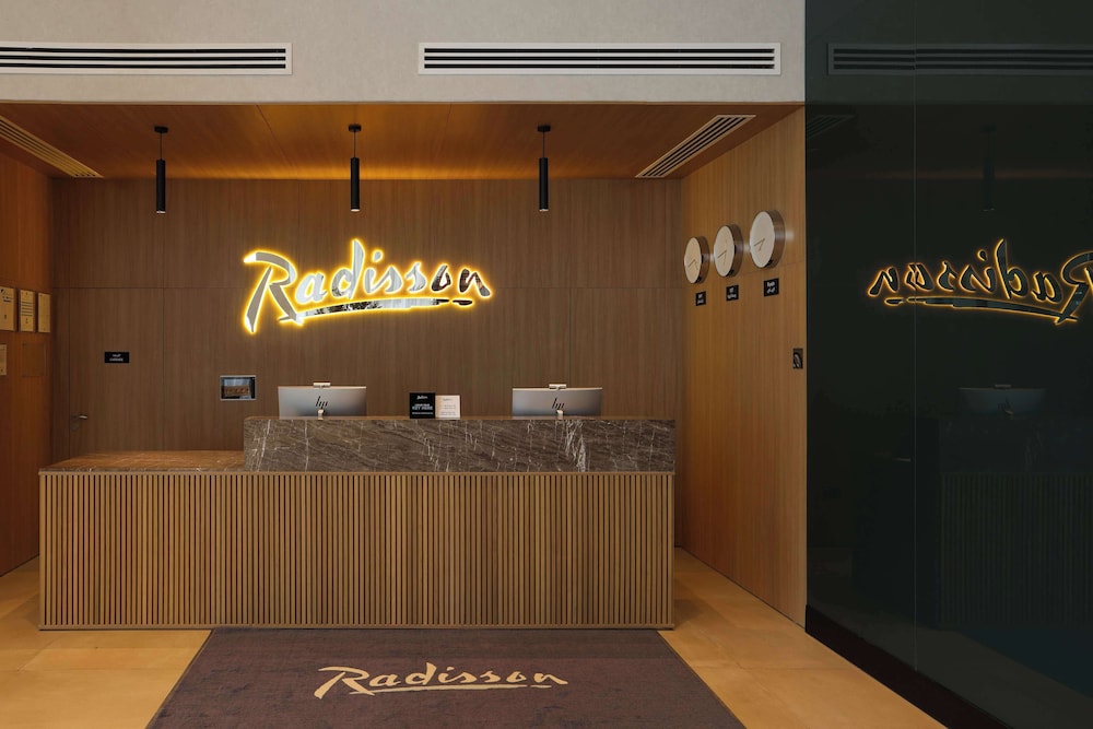 Radisson Hotel & Residence Riyadh Olaya 10/65
