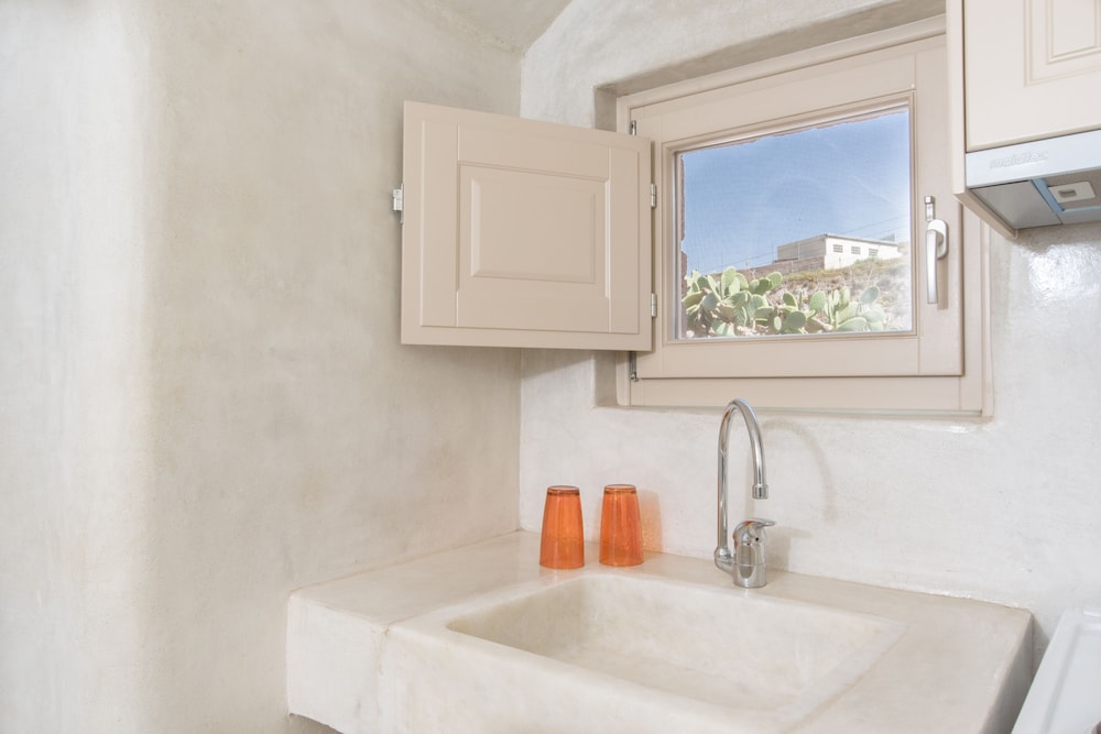Lagadi Suites 67/67