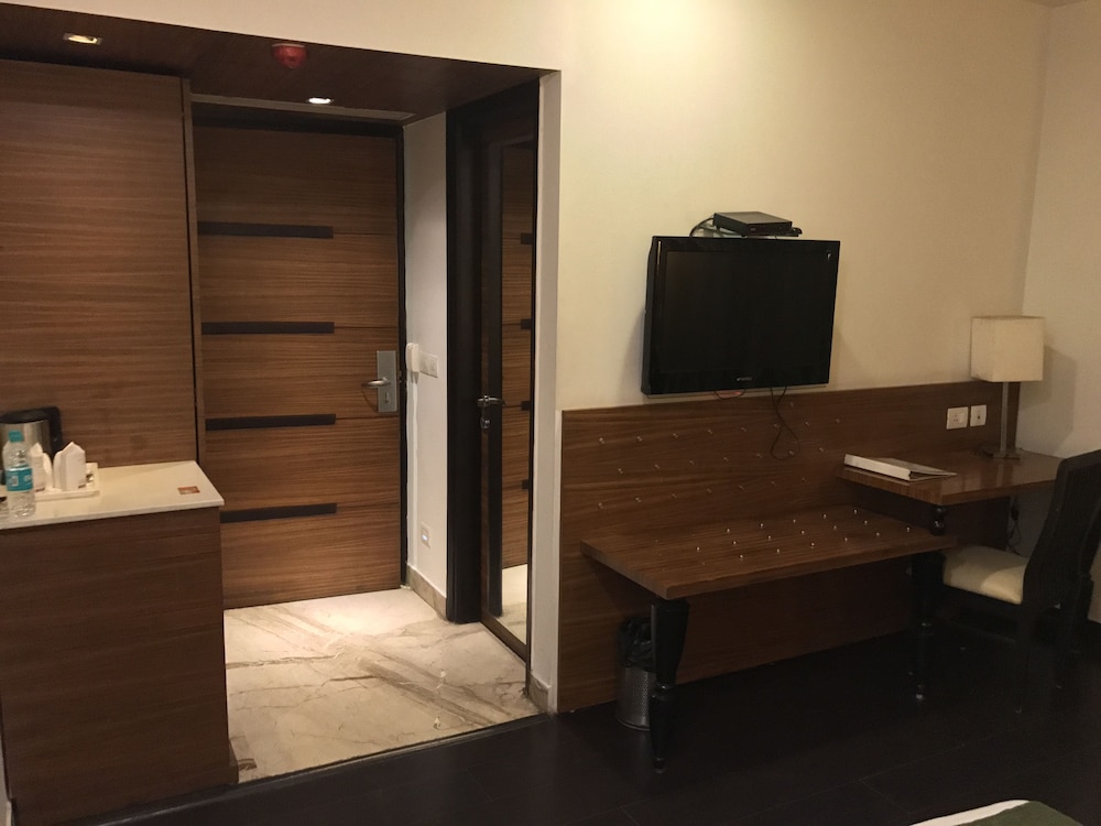 Hotel Ivory 32 32/63
