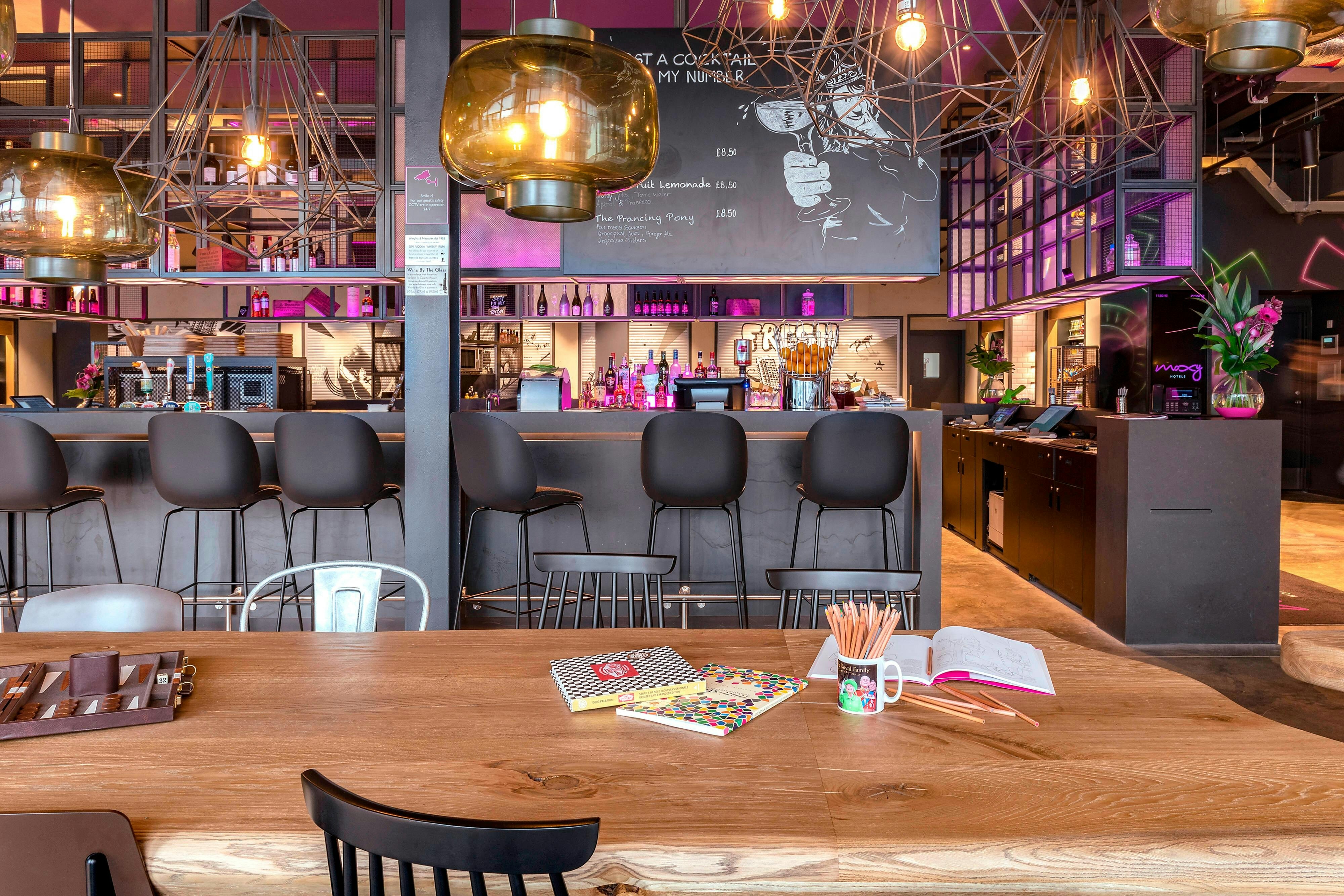 MOXY LONDON HEATHROW AIRPORT 31/39
