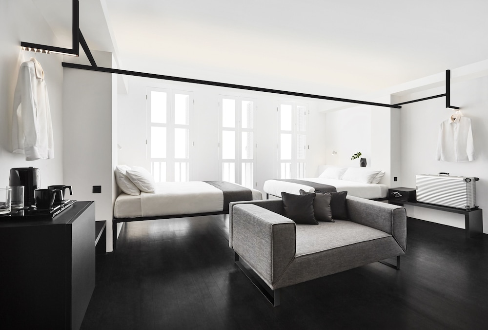 Hotel Mono 44/54