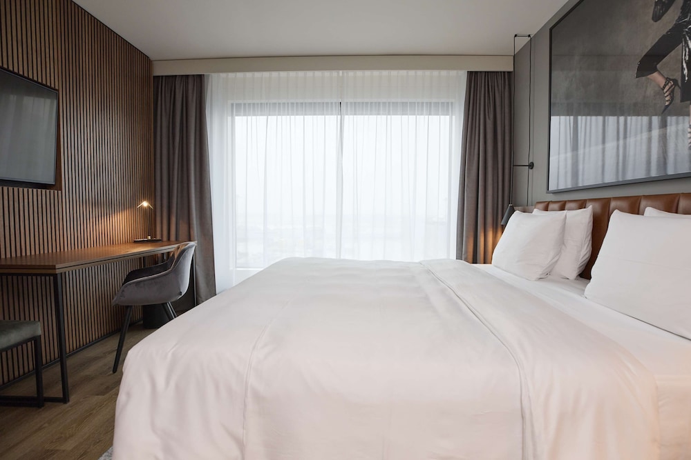 Radisson Blu Hotel Zurich Airport 24/72