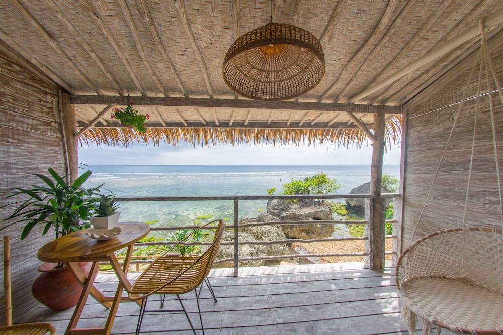 Le Cliff Bali 49/79