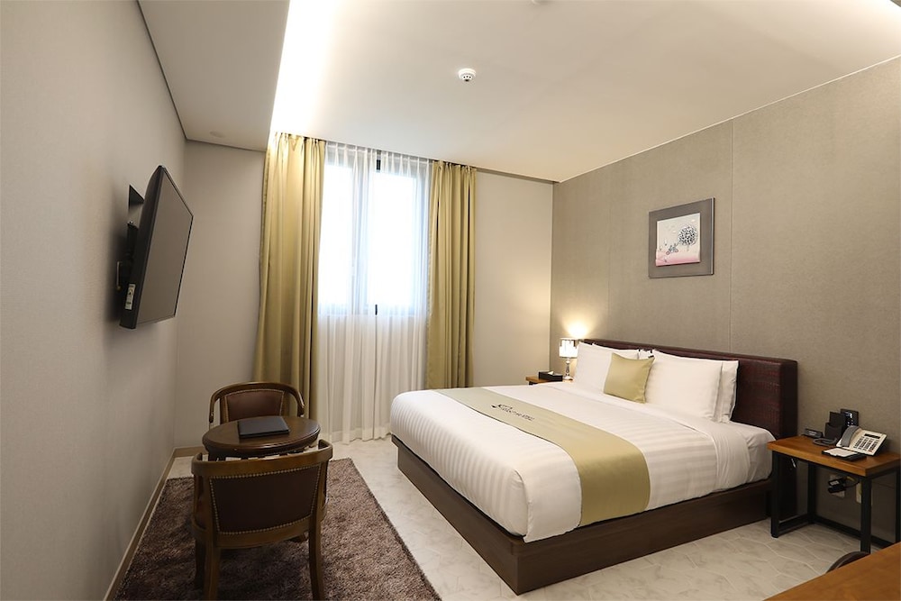 REST HOTEL 17/70