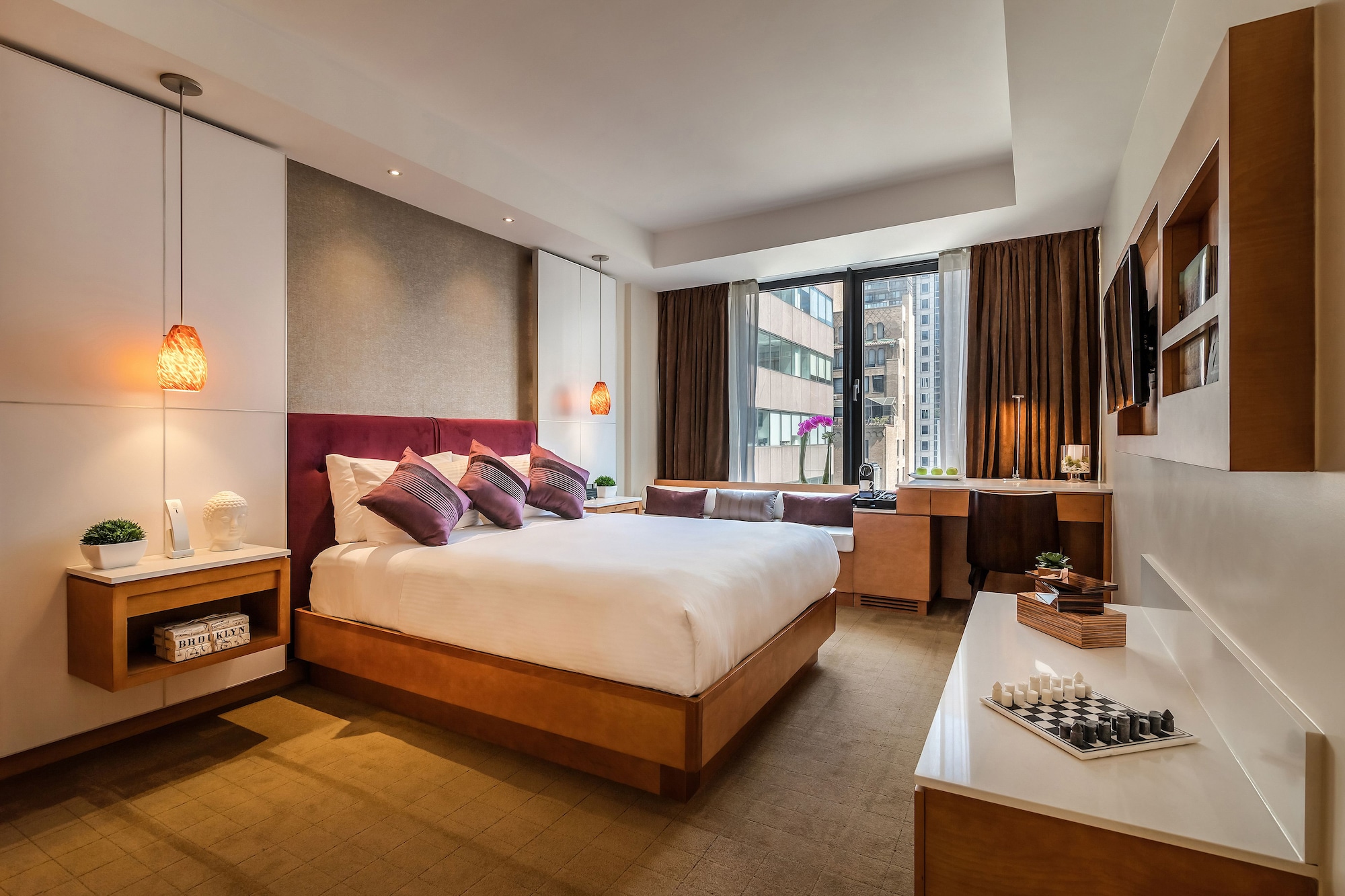 PREMIER, KING BED