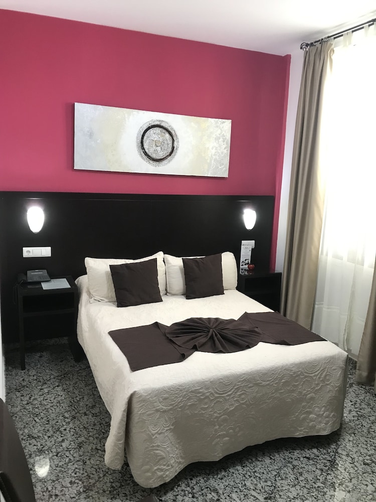 ECONOMY, DOUBLE BED