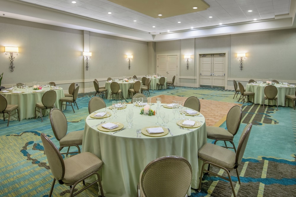 CROWNE PLAZA CHARLESTON AIRPORT CONV CTR 54/76