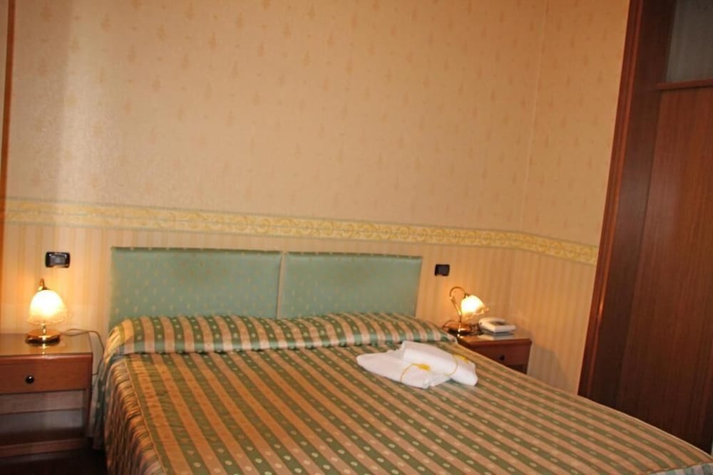 Albergo Leon D Oro 14/28