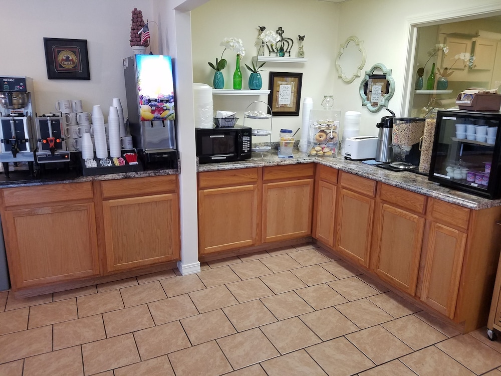 Ozark Valley Inn 10/50