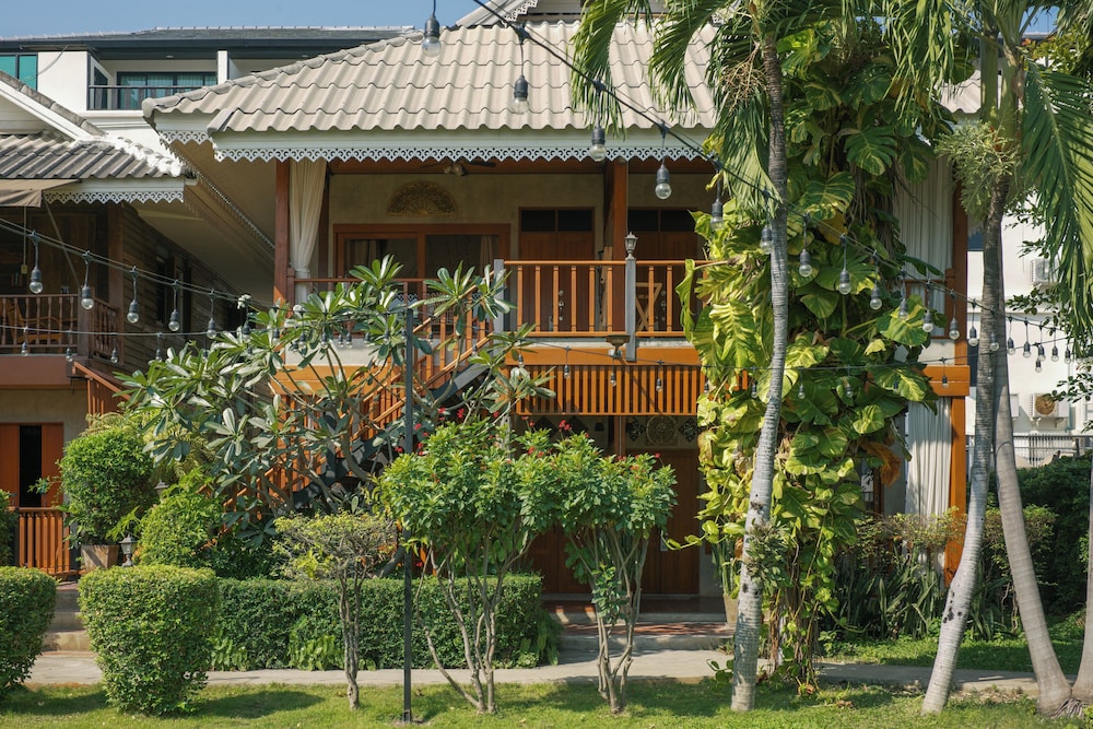 Buri Gallery House and Resort 3/50