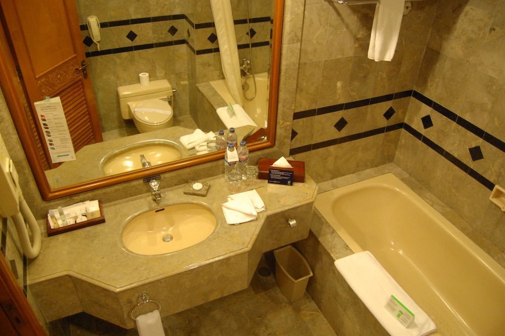 Loman Park Hotel Yogyakarta 46/50