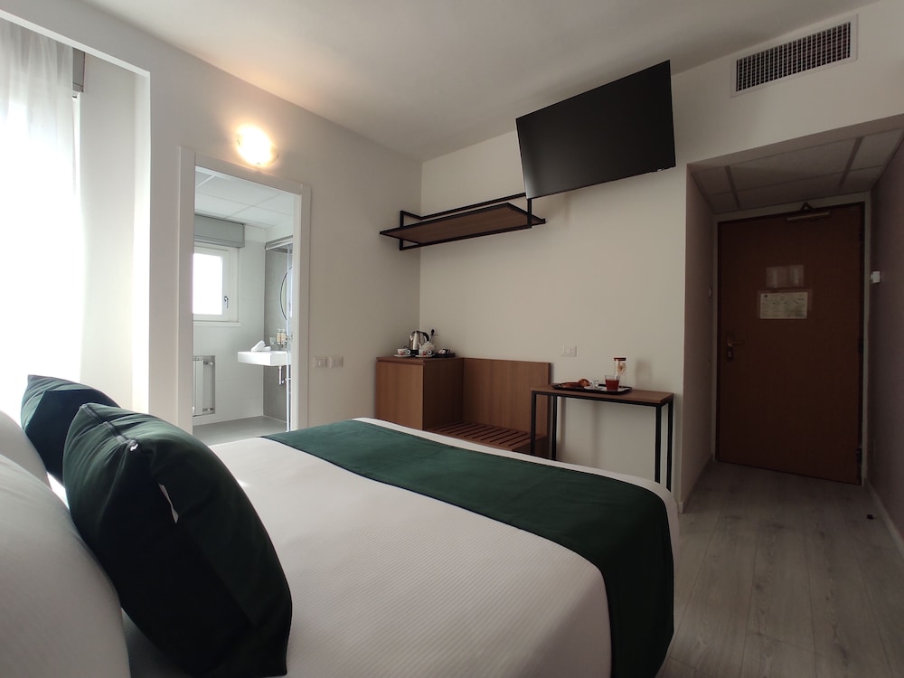 Massimi City Garden Hotel 20/58
