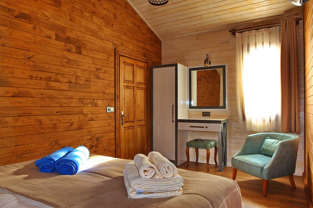 Sedir Park Bungalow Hotel 12/50