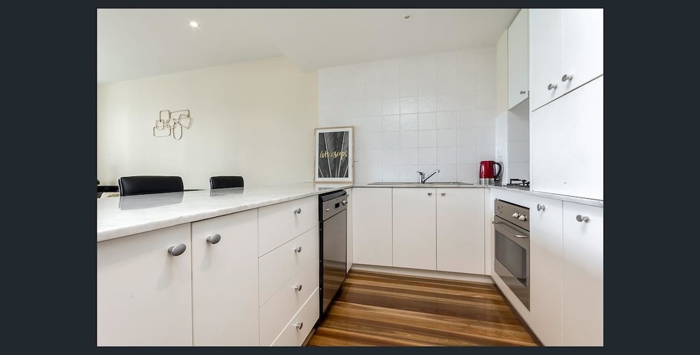 The Waterfront Apartments Geelong 6/40