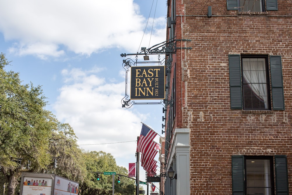 East Bay Inn 6/70