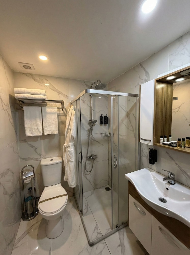 Istanbul Terrace Hotel 35/42
