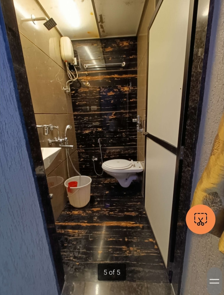 Hotel Broadway Colaba Mumbai 41/50