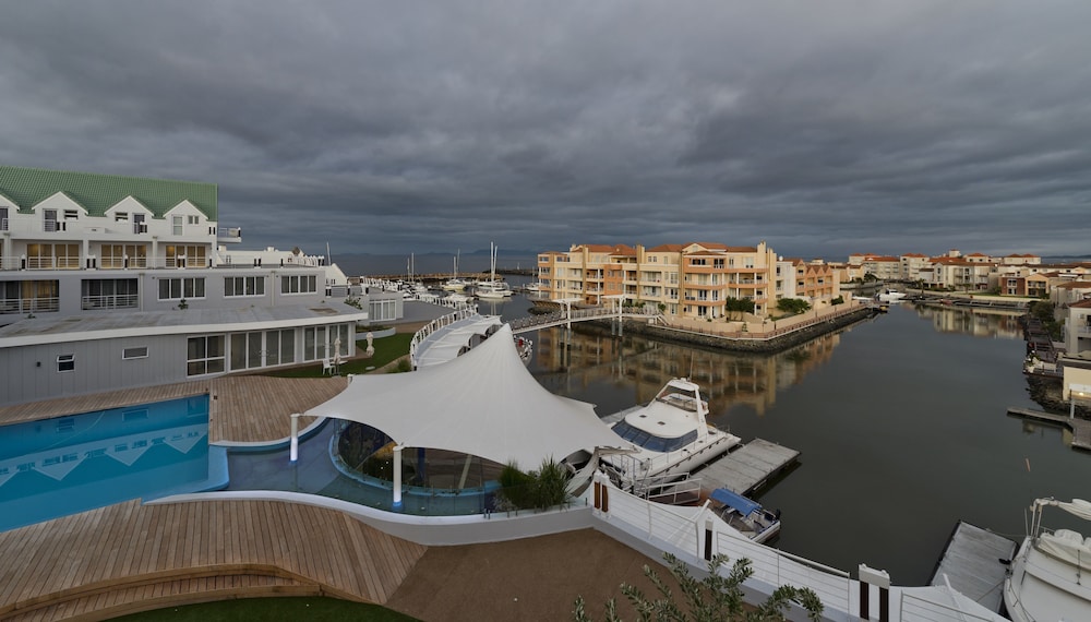 Krystal Beach Hotel 45/52