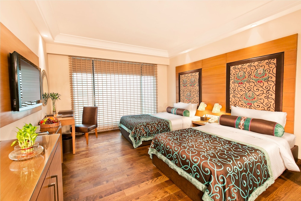 THE LALIT JAIPUR 16/50