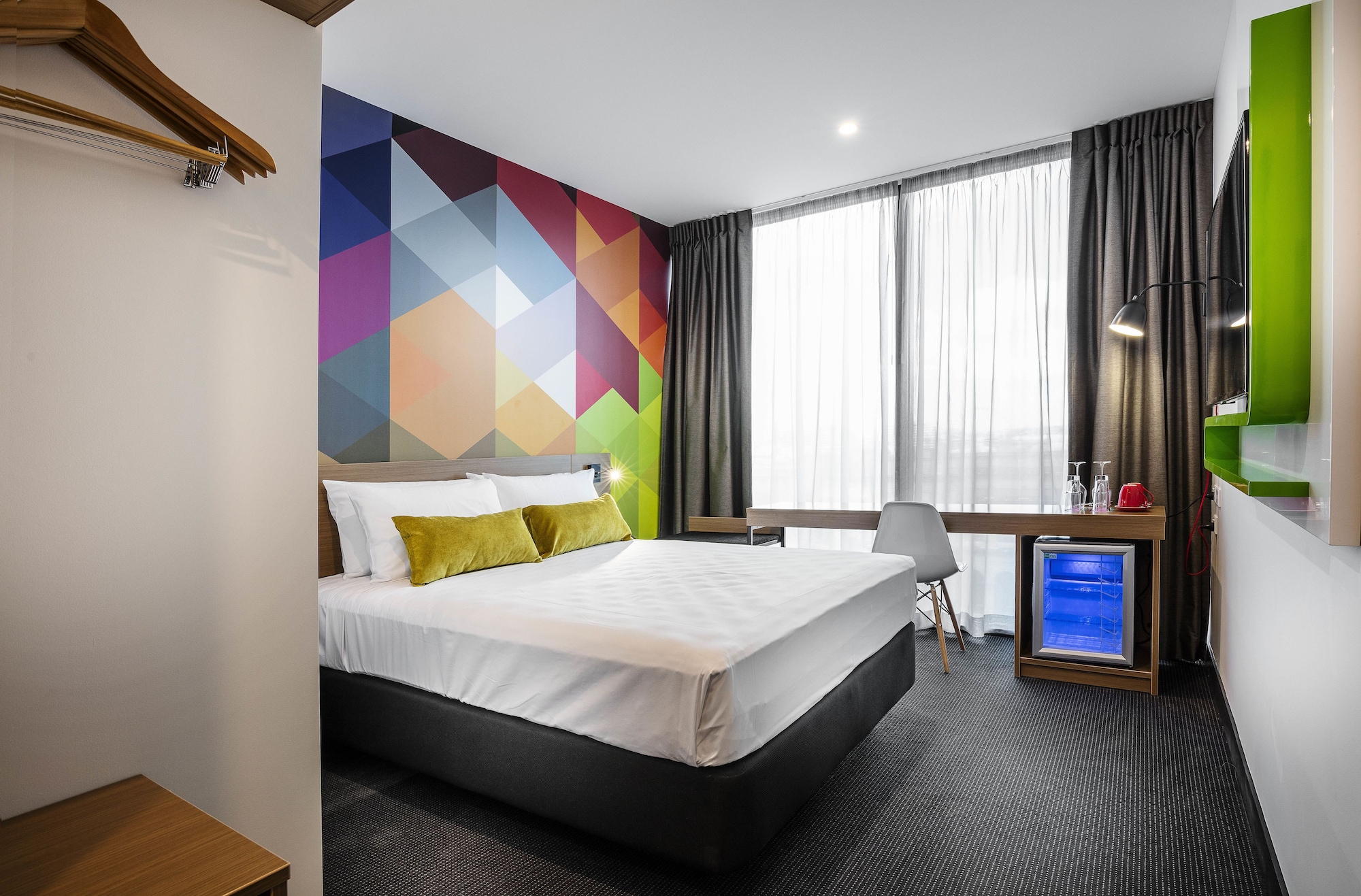 SUPERIOR, KING BED, CITY VIEW