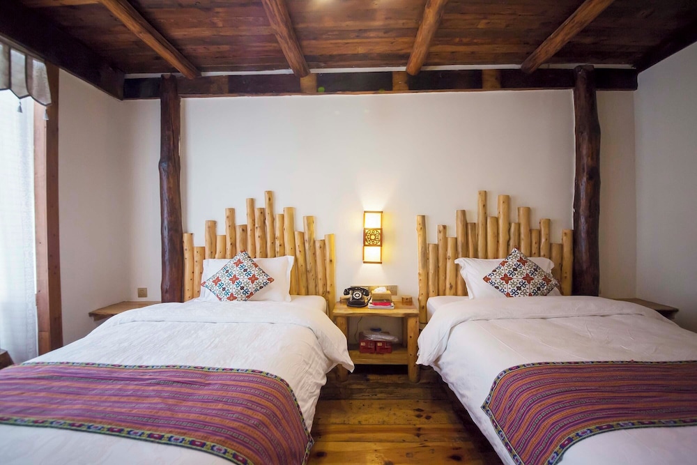 Xiangxi Dreamweaver Inn 18/50