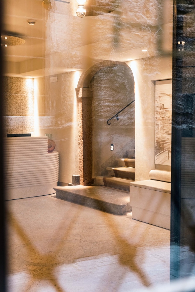 Hotel Dei Dragomanni 28/50