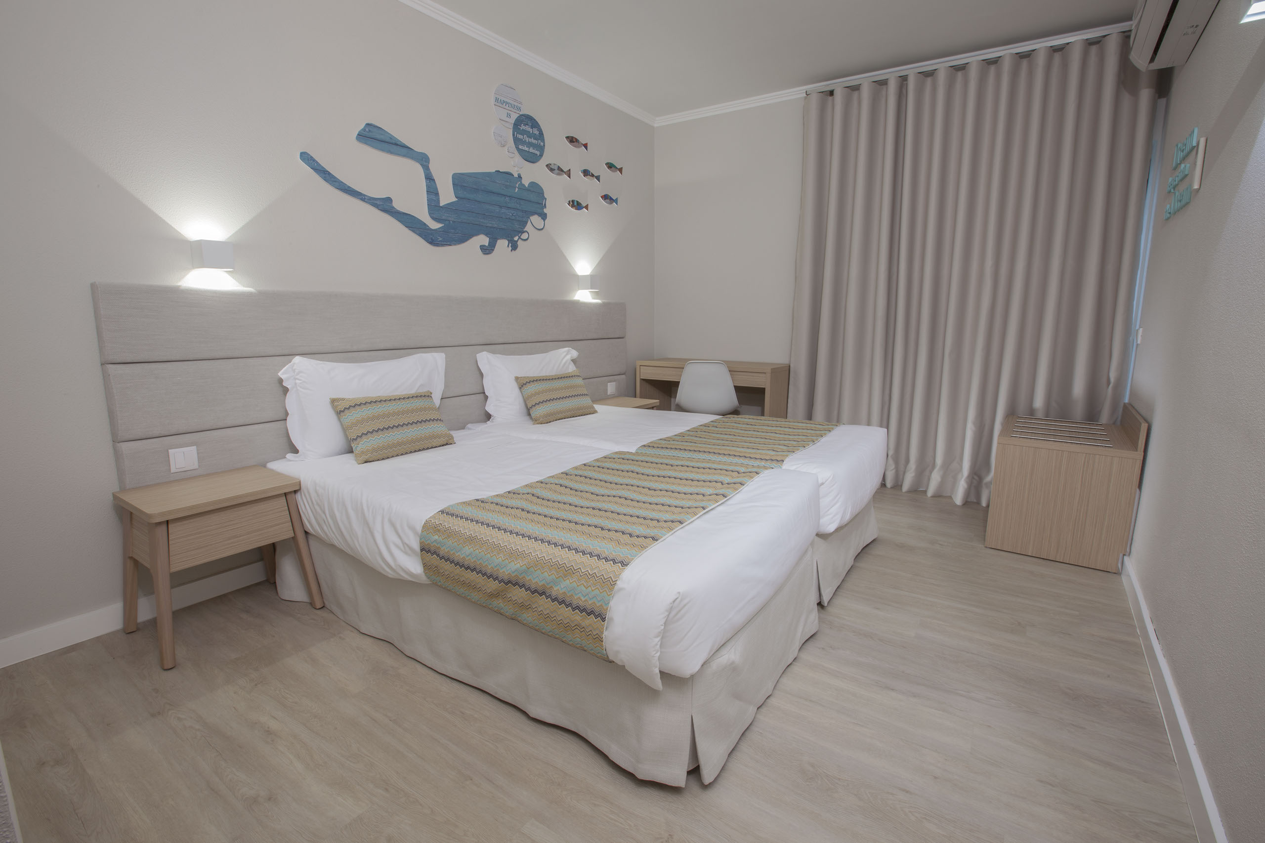 2 Bedrooms, Apartment