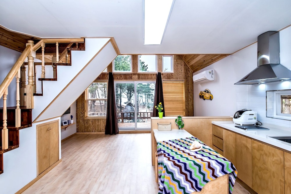 Browncabin Pension 37/50