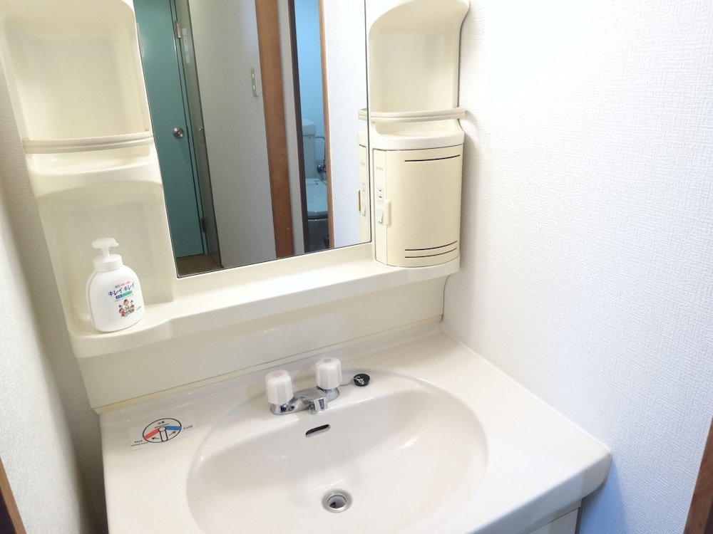 T K Hostel Kobe Sannomiya East 29/37